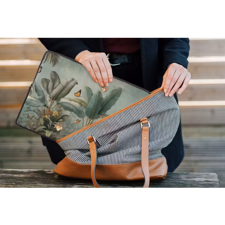 Tropisch bladerdek - Vlinders - groen - Bruin laptophoes neopreen klein -tas