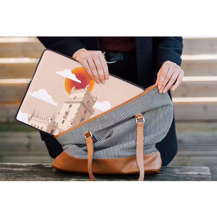 Toren - Rivier - Architectuur - Modern - Oranje laptophoes neopreen klein -tas