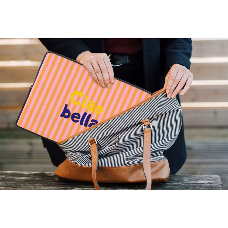 Verticaal - Strepen - Oranje - Ciao bella laptophoes neopreen klein -tas