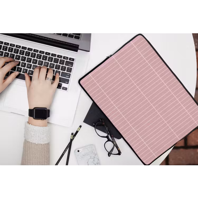 Verticaal - Wandtegel - Lichtroze laptophoes neopreen klein 279 -bureau