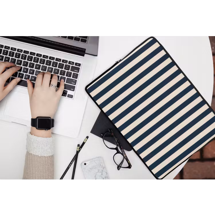 Verticale strepen - Blauw - Crème laptophoes neopreen klein 279 -bureau
