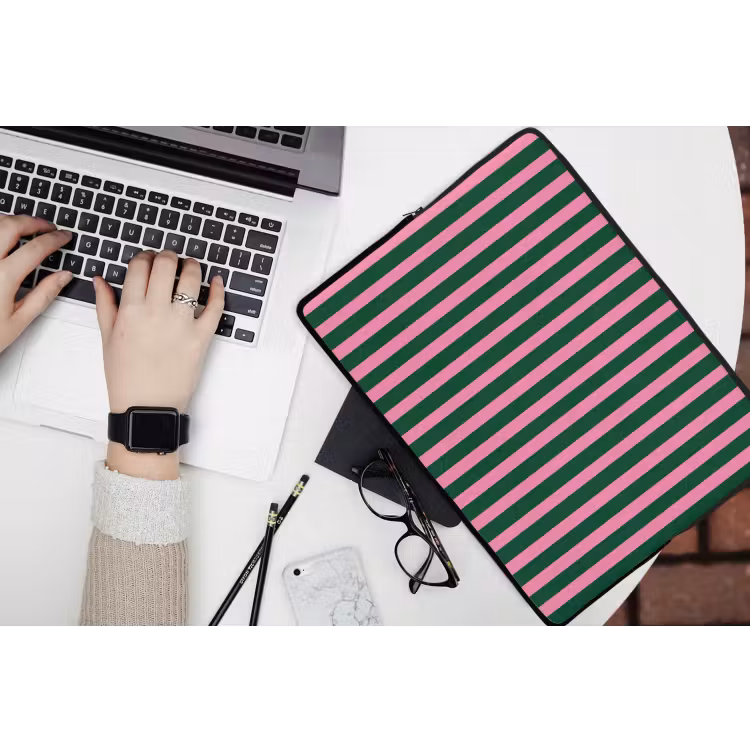 Verticale strepen - Groen - Roze laptophoes neopreen klein 279 -bureau
