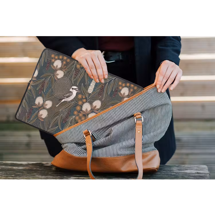 Vogel - Bladeren - Natuur - Illustratie - Groen laptophoes neopreen klein -tas