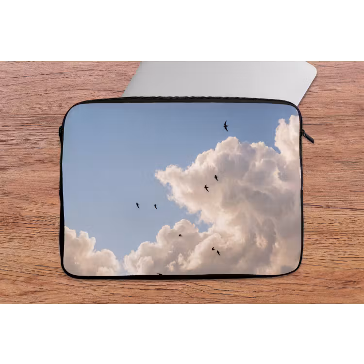 Vogel - Vlucht - Wolken - Natuur - Blauw laptophoes neopreen klein -tafel