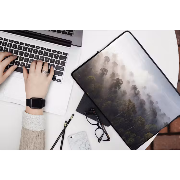 Bos - Mist - Natuur - Groen laptophoes neopreen klein -bureau