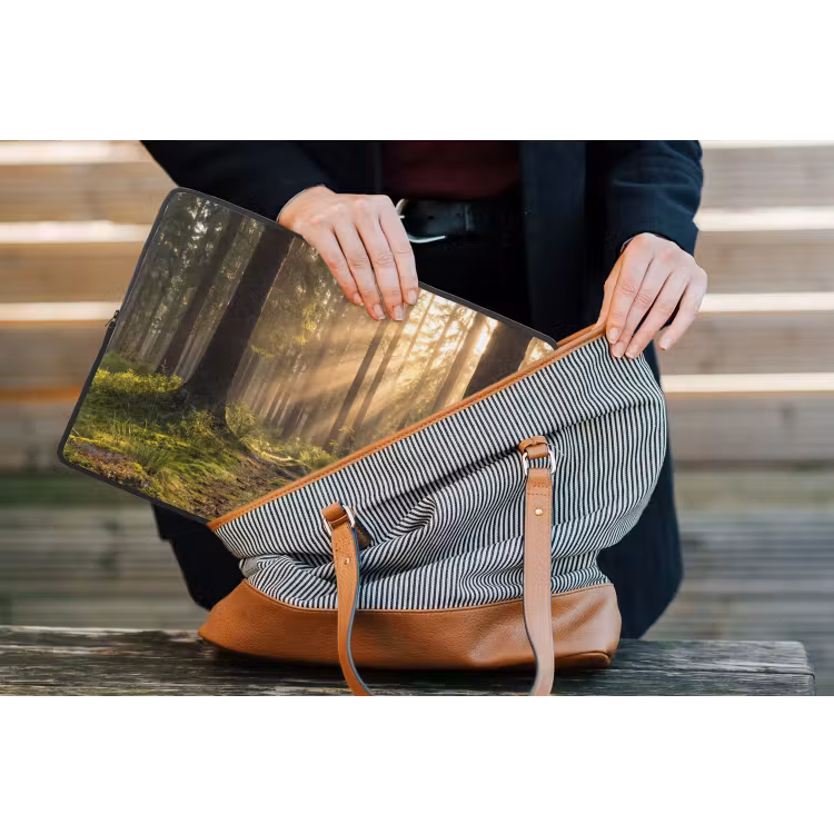 Bos - Zonlicht - Gras laptophoes neopreen klein -tas