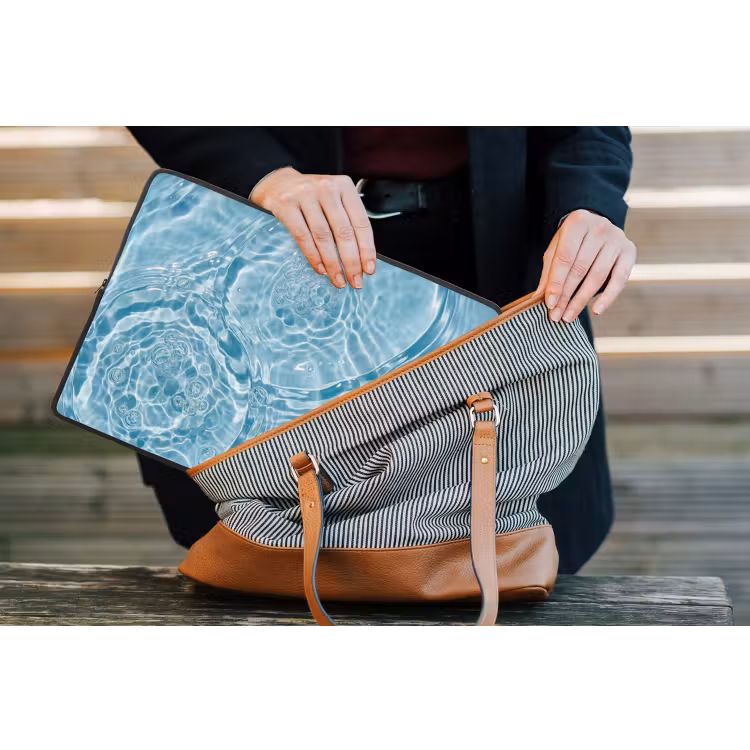 Water - Blauw - bubbels laptophoes neopreen klein -tas