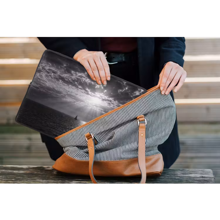 Water - Boot - Lucht - Natuur - Zwart-wit laptophoes neopreen klein -tas