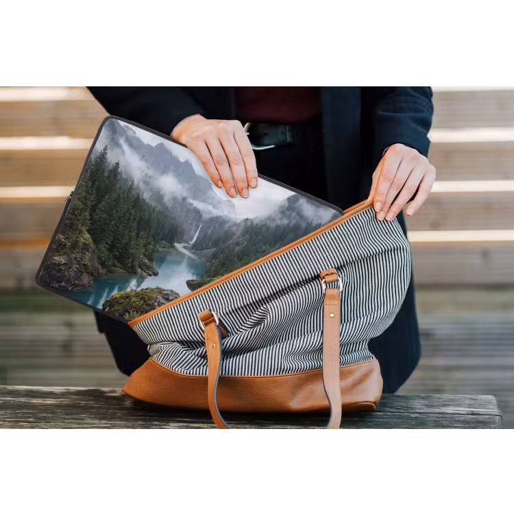 Waterval - Bomen - Bergen laptophoes neopreen klein -tas