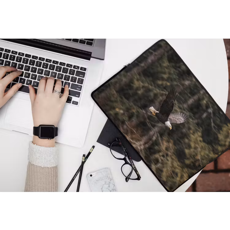Zeearend - Vliegen - Bos - Natuur laptophoes neopreen klein -bureau