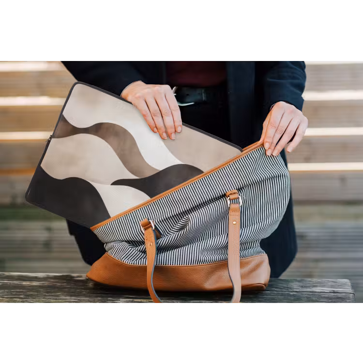Golven - Abstract - Beige laptophoes neopreen klein -tas