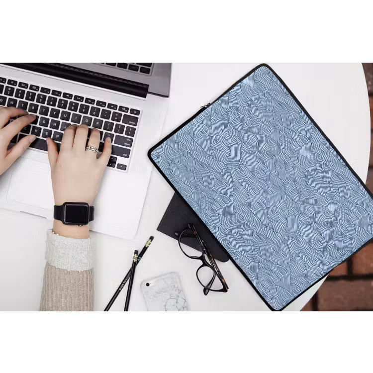 Golven - Ritmisch - Blauw laptophoes neopreen klein 279 -bureau
