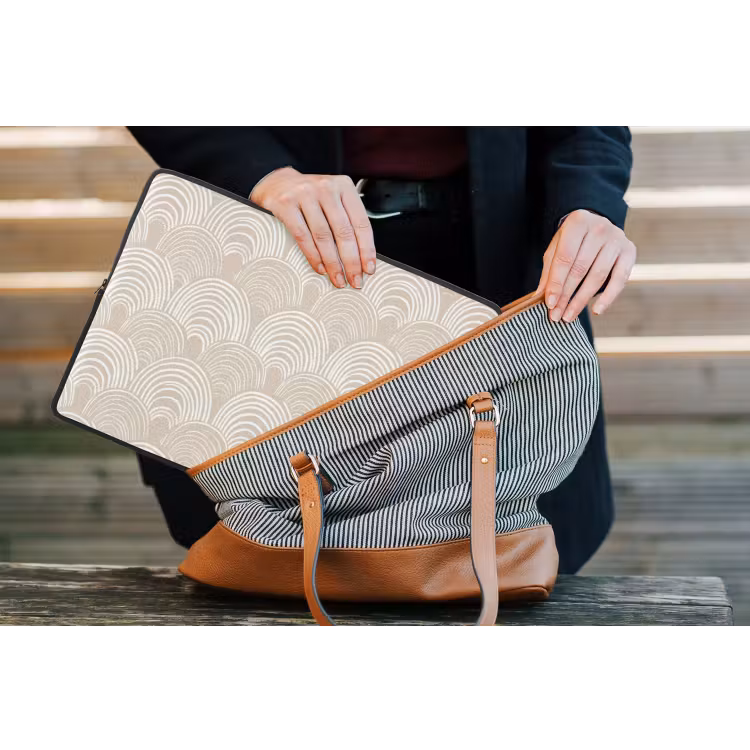 Golven - Structuur - Beige laptophoes neopreen klein 279 -tas