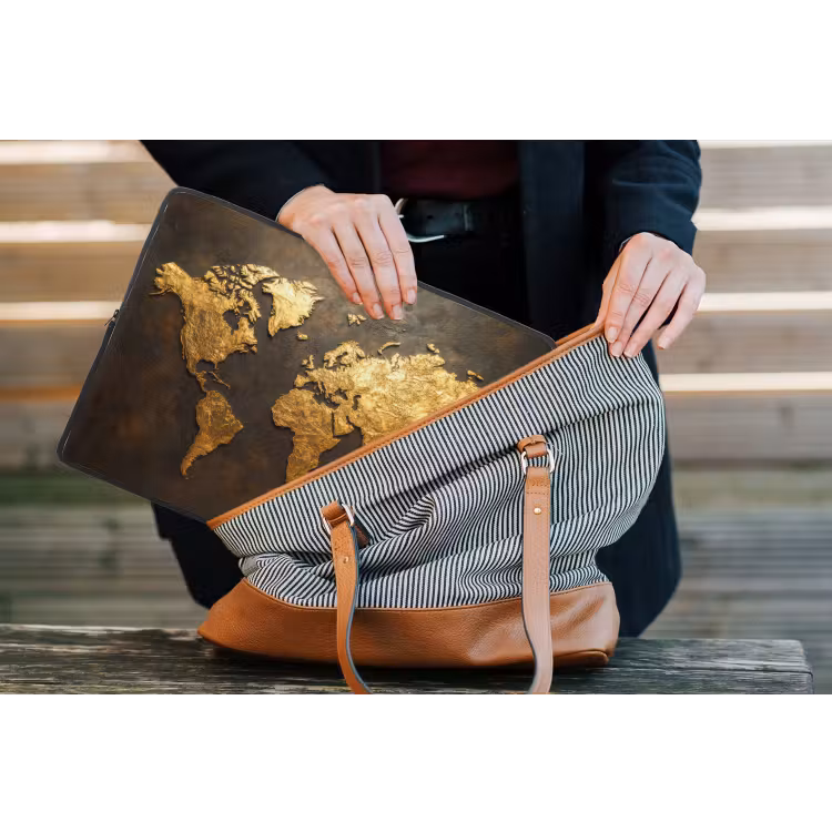 Wereldkaart - Goud - Roest laptophoes neopreen klein -tas