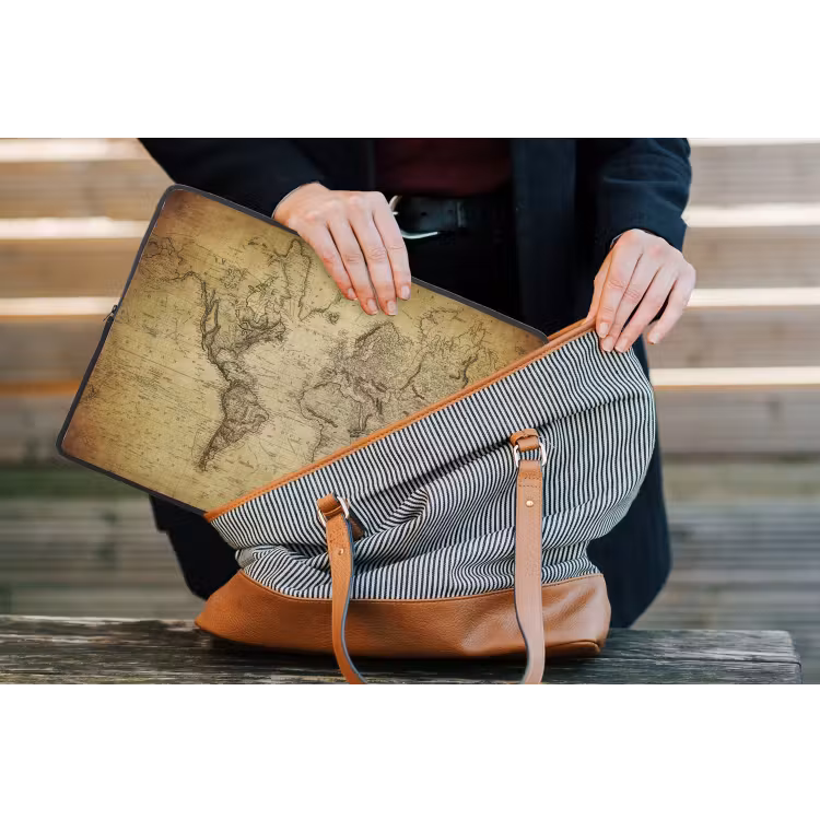 Wereldkaart - Vintage - Antiek - Bruin - Papier laptophoes neopreen klein -tas