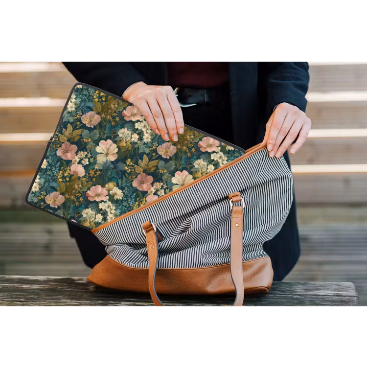 Wilde bloemen - Botanisch - Patroon - Roze - Romantisch laptophoes neopreen klein 279 -tas