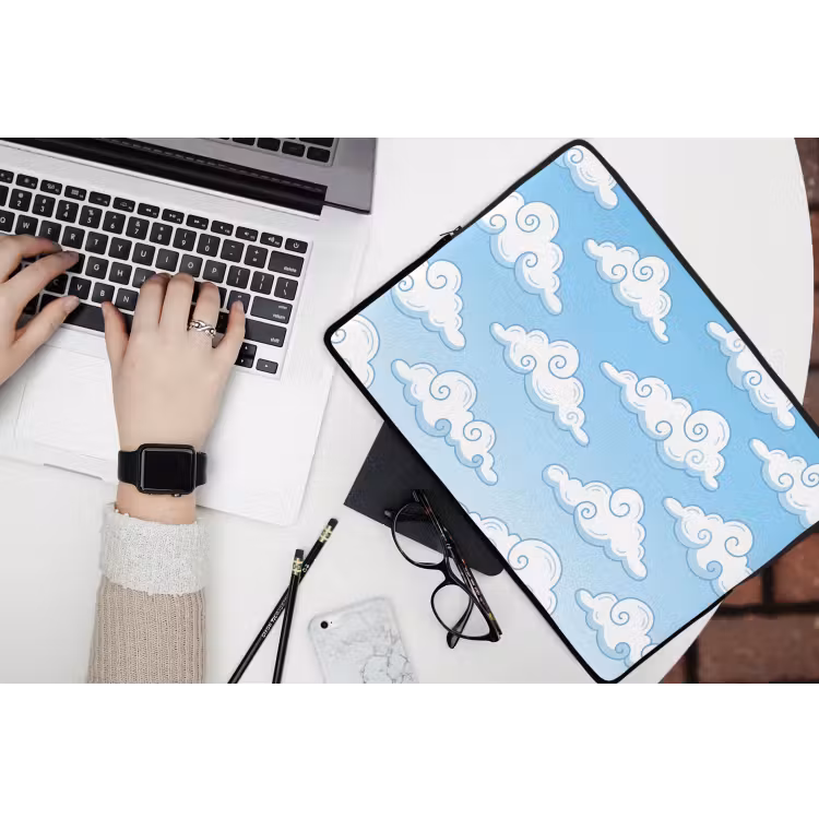 Wolk - Lucht - Cartoon - Blauw - Wit laptophoes neopreen klein -bureau