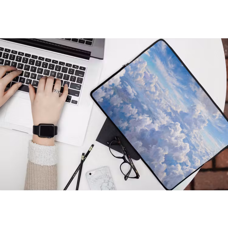 Wolken - Lucht - Natuur - Abstract - Blauw laptophoes neopreen klein -bureau