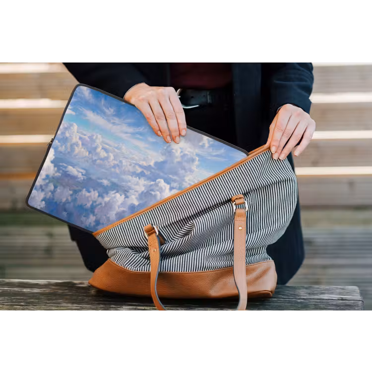 Wolken - Lucht - Natuur - Abstract - Blauw laptophoes neopreen klein -tas