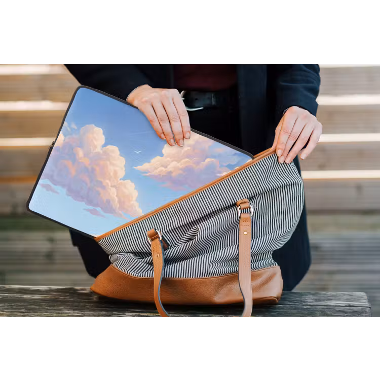 Wolken - Lucht - Natuur - Blauw laptophoes neopreen klein -tas