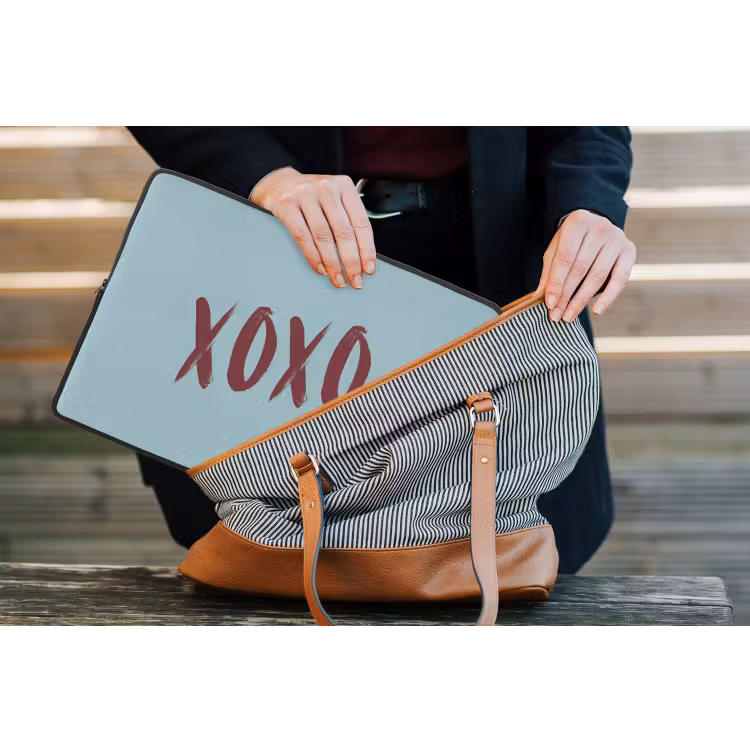 XOXO - Blauw - Rood laptophoes neopreen klein -tas