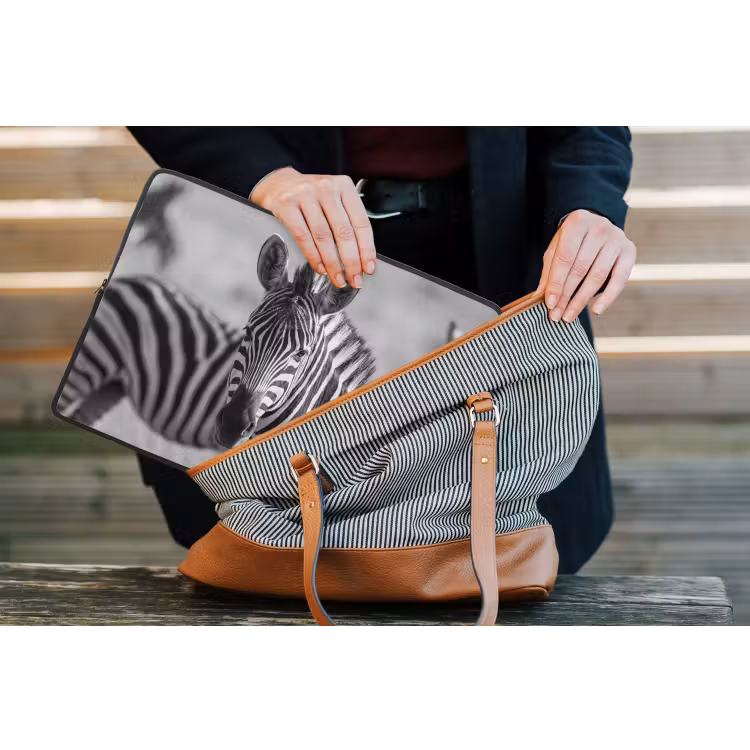 Zebra's - Zwart - Wit laptophoes neopreen klein -tas