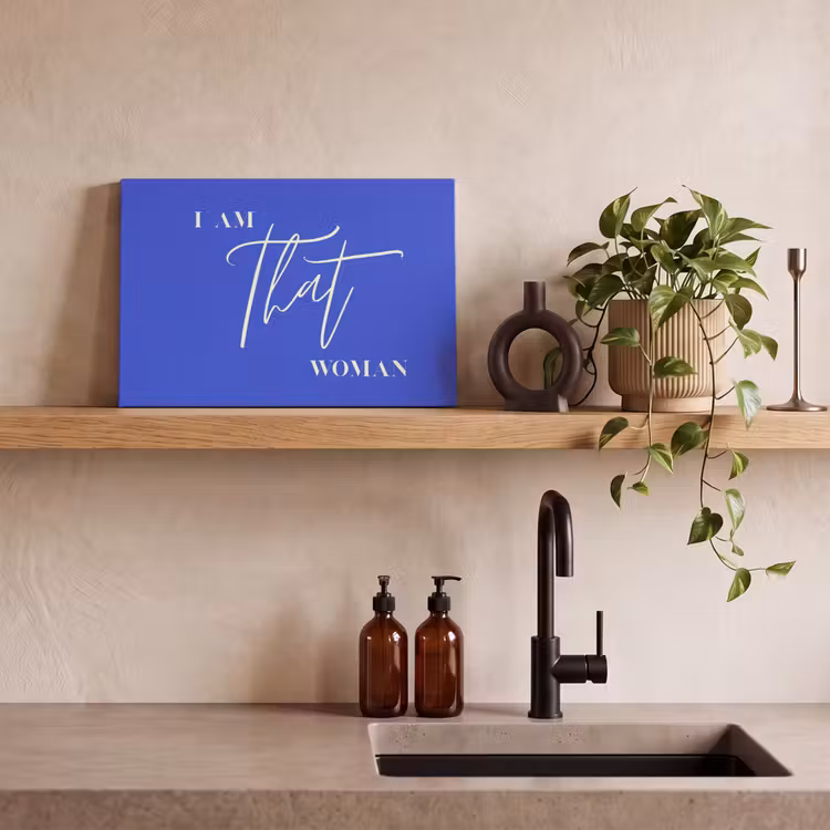 Blauw - I am that woman - Sierlijk - Minimalistisch canvas 2cm klein -sfeer3