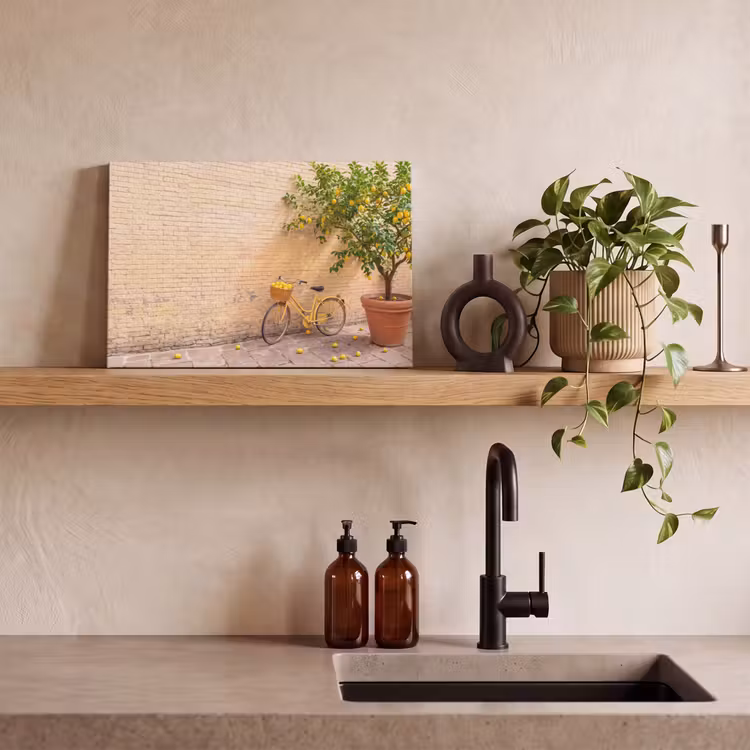 Fiets - Mand - Eten - Geel - Zomer canvas 2cm klein -sfeer3