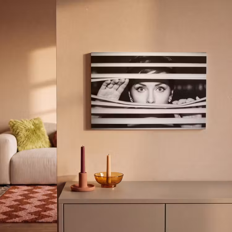 Vrouw - Jaloezieën - Portret - Zwart-wit canvas 2cm klein -sfeer1