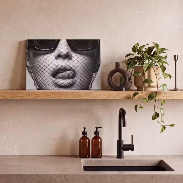 Vrouw - Net - Mysterieus - Zwart - Wit canvas 2cm klein -sfeer3