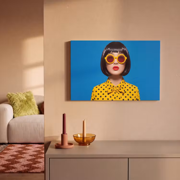 Vrouw - Zonnebril - Pop Art - Portret - Geel canvas 2cm klein -sfeer1