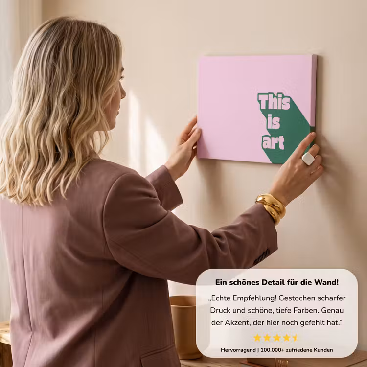 Groen - Tekst - This is art - Roze canvas 2cm klein -sfeer3