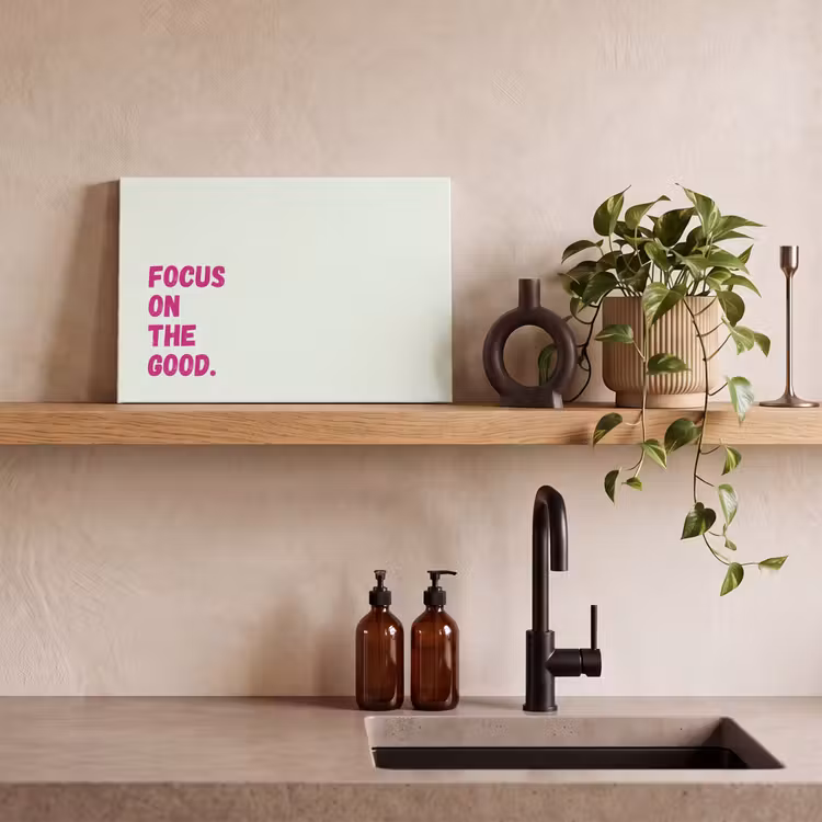 Focus on the good - Beige - Roze canvas 2cm klein -sfeer6