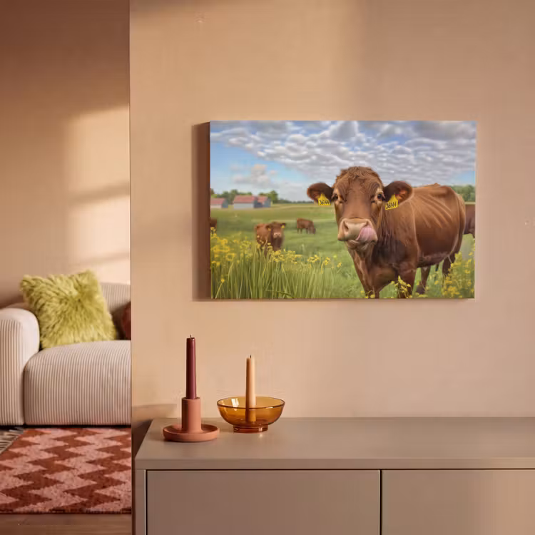 Koe - Weide - Bloemen canvas 2cm klein -sfeer1