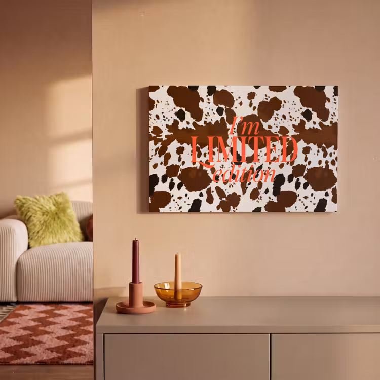 Koeienprint - Limited edition - Rood canvas 2cm klein -sfeer1