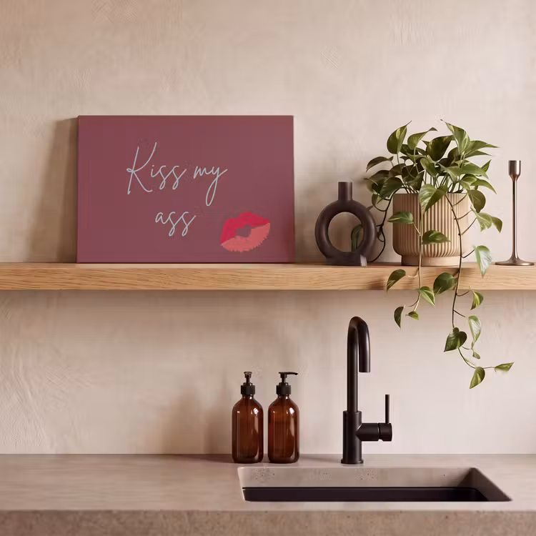 Kiss my ass - Lip - Bordeaux canvas 2cm klein -sfeer3