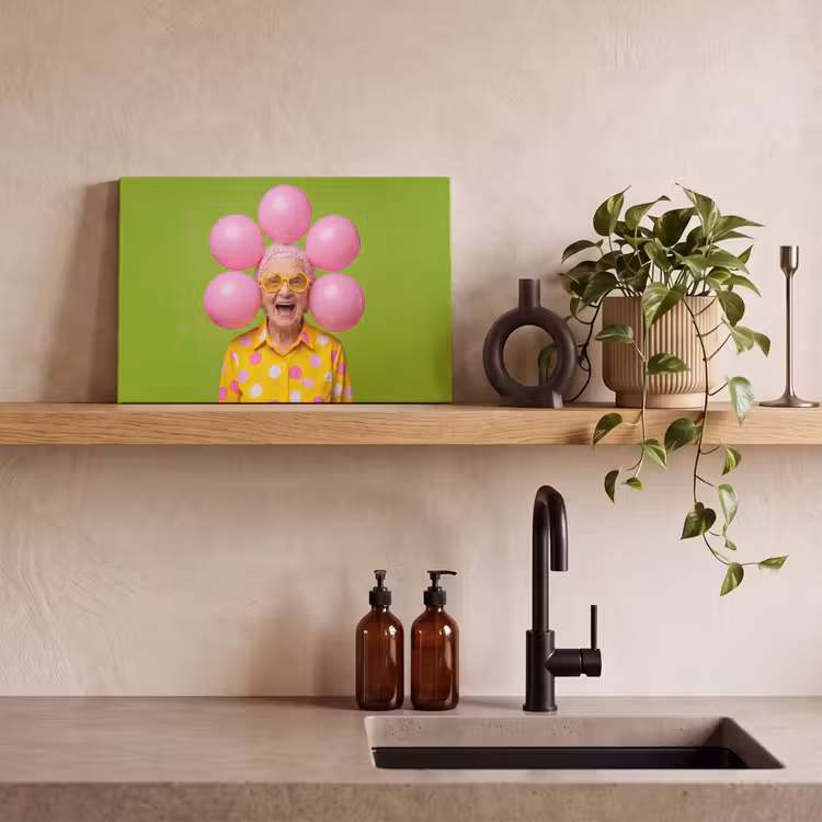 Mens - Ballonnen - Feest - Kleurrijk - Roze canvas 2cm klein -sfeer3