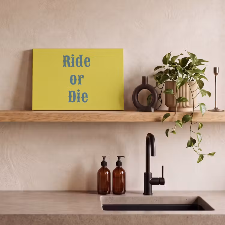 Ride or die - Geel - Blauw canvas 2cm klein -uniquesellingpoint_afwerking-onlywow_DE