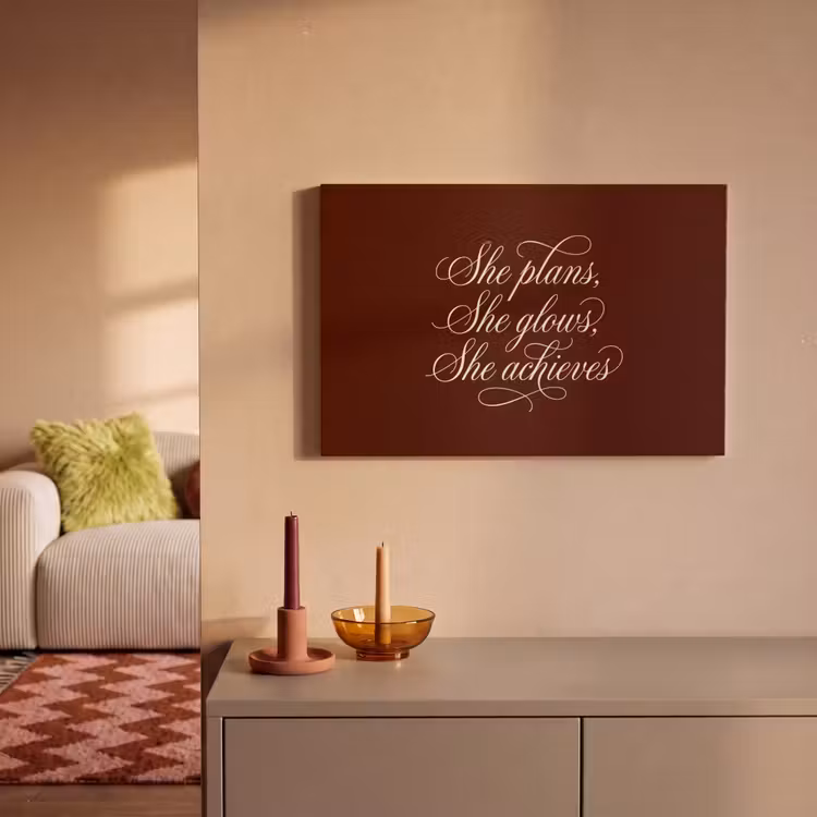 She plans she glows she achieves - Rood - Cursief canvas 2cm klein -sfeer1