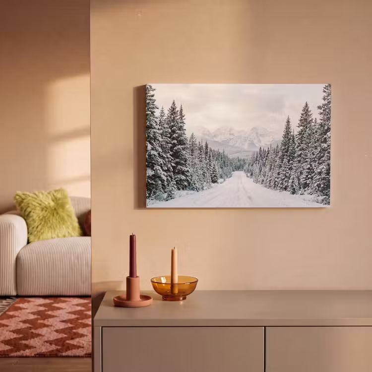 Weg - Sneeuw - Naaldbos - Winter - Avontuurlijk canvas 2cm klein -sfeer1