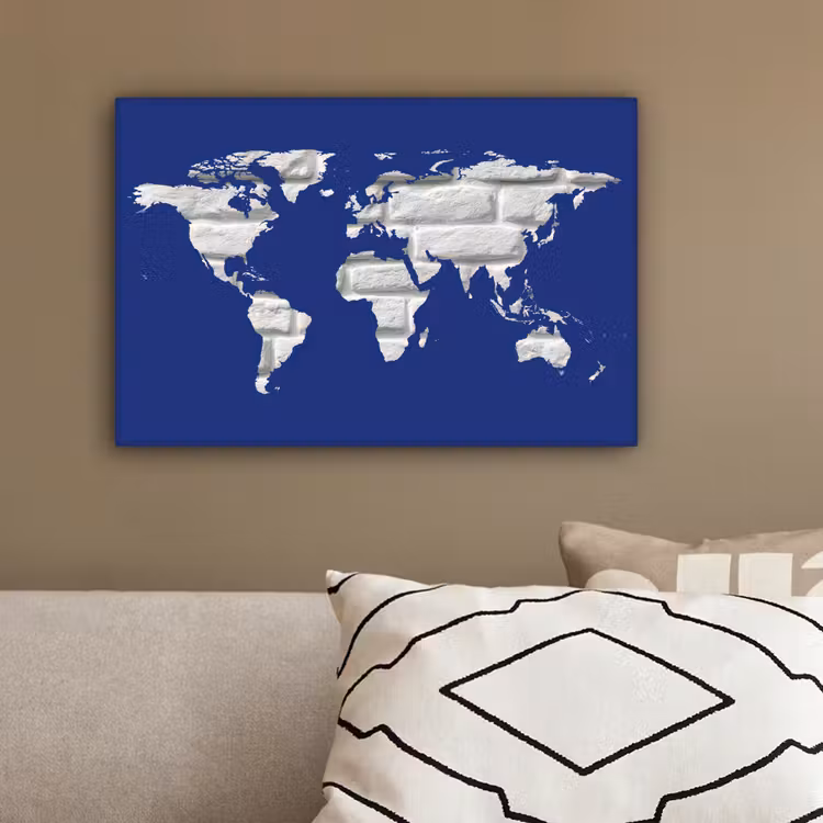 Wereldkaart - Baksteen -Blauw - Wit canvas 2cm klein -sfeer3