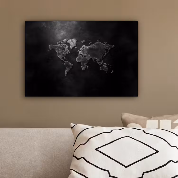 Wereldkaart - Duister - Zwart canvas 2cm klein -sfeer3