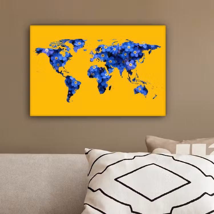 Wereldkaart - Geel - Vergeet me nietjes canvas 2cm klein -sfeer6