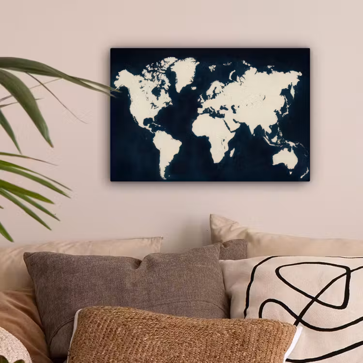 Wereldkaart - Minimalistisch - Contrast canvas 2cm klein -sfeer1