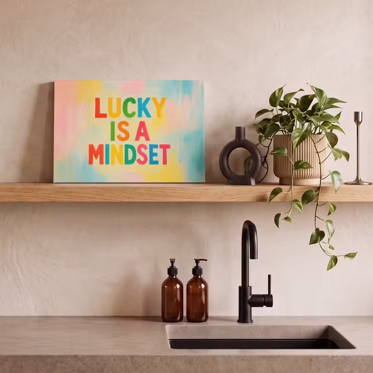Quote - Lucky - Regenboogkleuren canvas 2cm klein -sfeer6