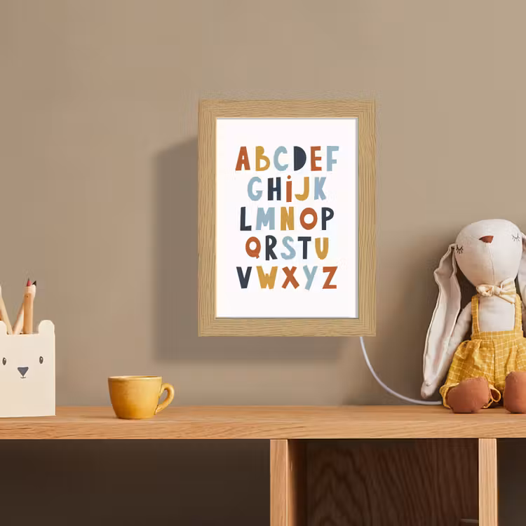 Alfabet - Educatief - Letters leren voor kinderen - Kleuren Light Box met kabel (Wandlamp kind) klein -sfeer2_kind