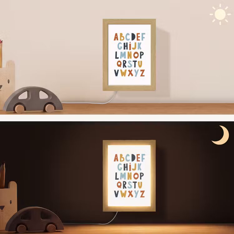 Alfabet - Educatief - Letters leren voor kinderen - Kleuren Light Box met kabel (Wandlamp kind) klein -sfeer3_kind