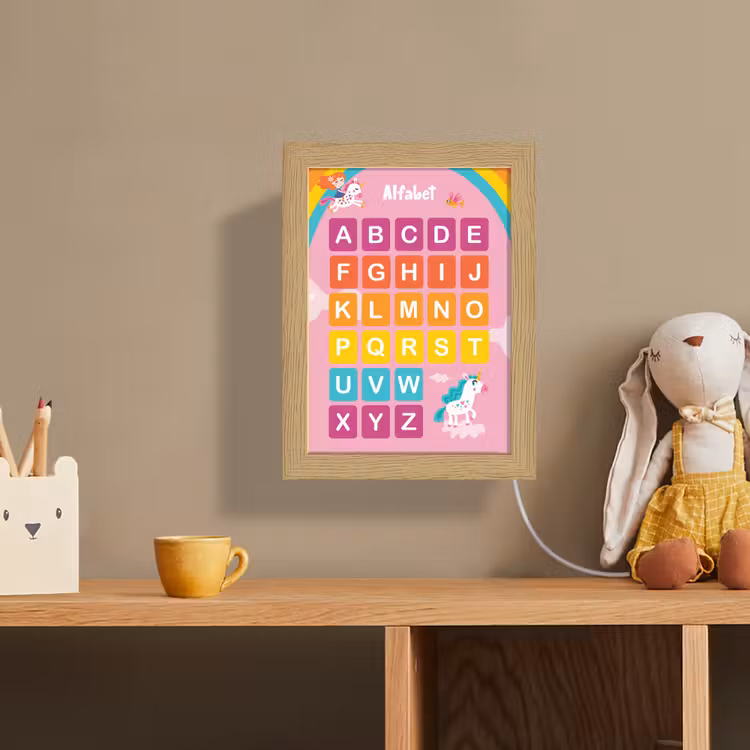 Alfabet - Educatief - Letters leren voor kinderen - Roze - Eenhoorn Light Box met kabel (Wandlamp kind) klein -sfeer2_kind