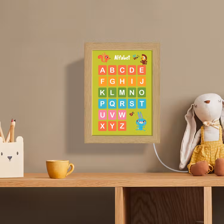 Alfabet - Educatief - Letters leren voor kinderen - Groen - Dieren Light Box met kabel (Wandlamp kind) klein -sfeer2_kind