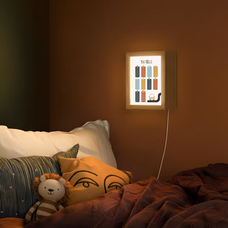 Tafels van vermenigvuldiging - Leren rekenen voor kinderen - Getallen oefenen - Cijfers - Auto Light Box met kabel (Wandlamp kind) klein -sfeer1_kind